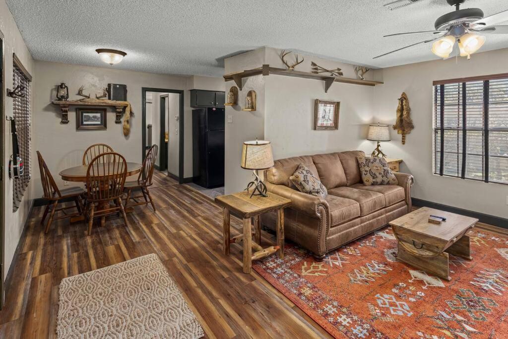 Stonegate Lodge Bear'S Den Kitchen, Pool, Firepit, Wifi ,Smart Tvs 유레카 스프링스 외부 사진