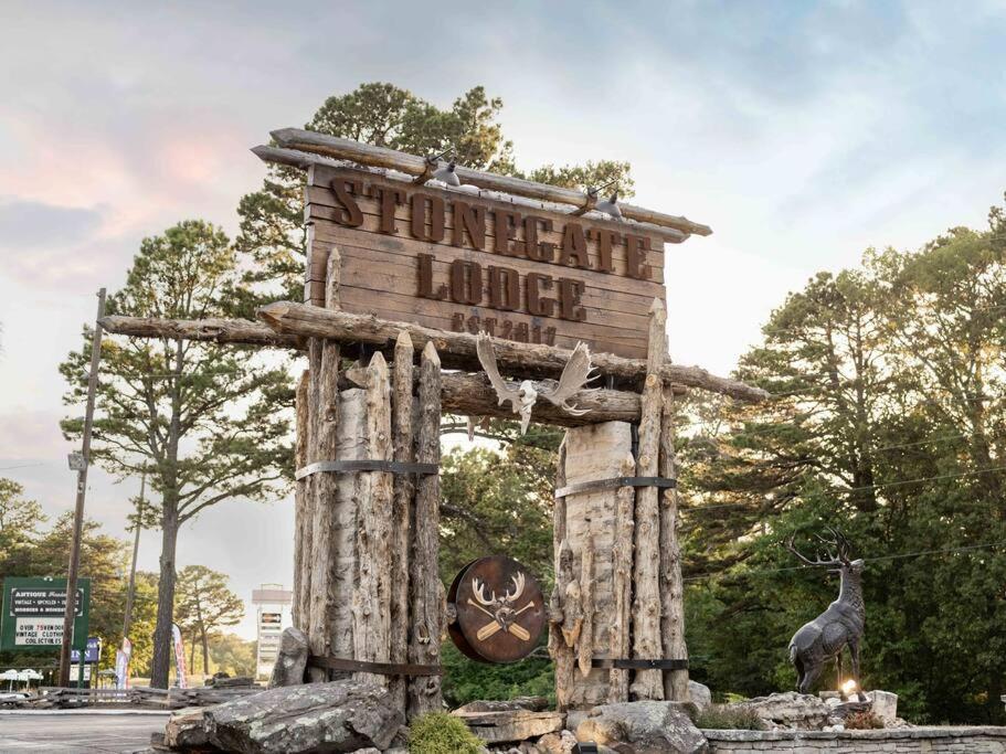Stonegate Lodge Bear'S Den Kitchen, Pool, Firepit, Wifi ,Smart Tvs 유레카 스프링스 외부 사진