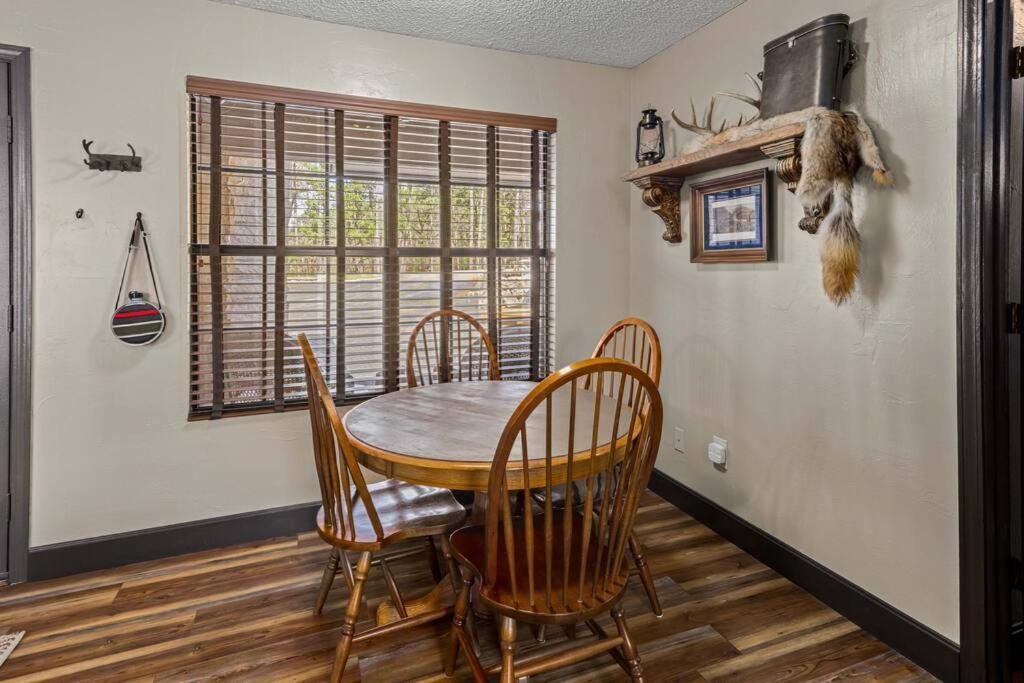 Stonegate Lodge Bear'S Den Kitchen, Pool, Firepit, Wifi ,Smart Tvs 유레카 스프링스 외부 사진