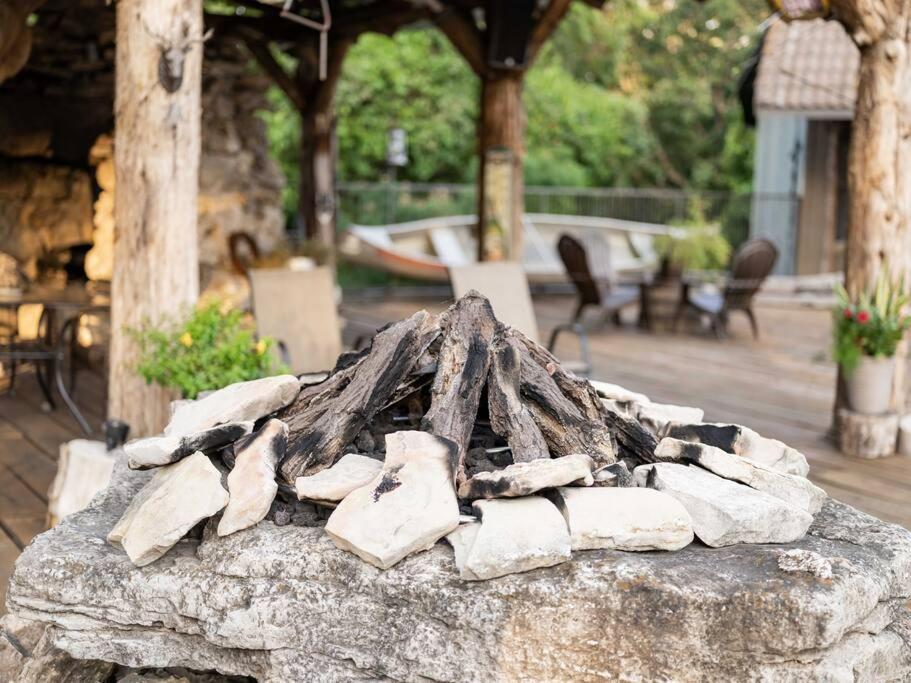 Stonegate Lodge Bear'S Den Kitchen, Pool, Firepit, Wifi ,Smart Tvs 유레카 스프링스 외부 사진