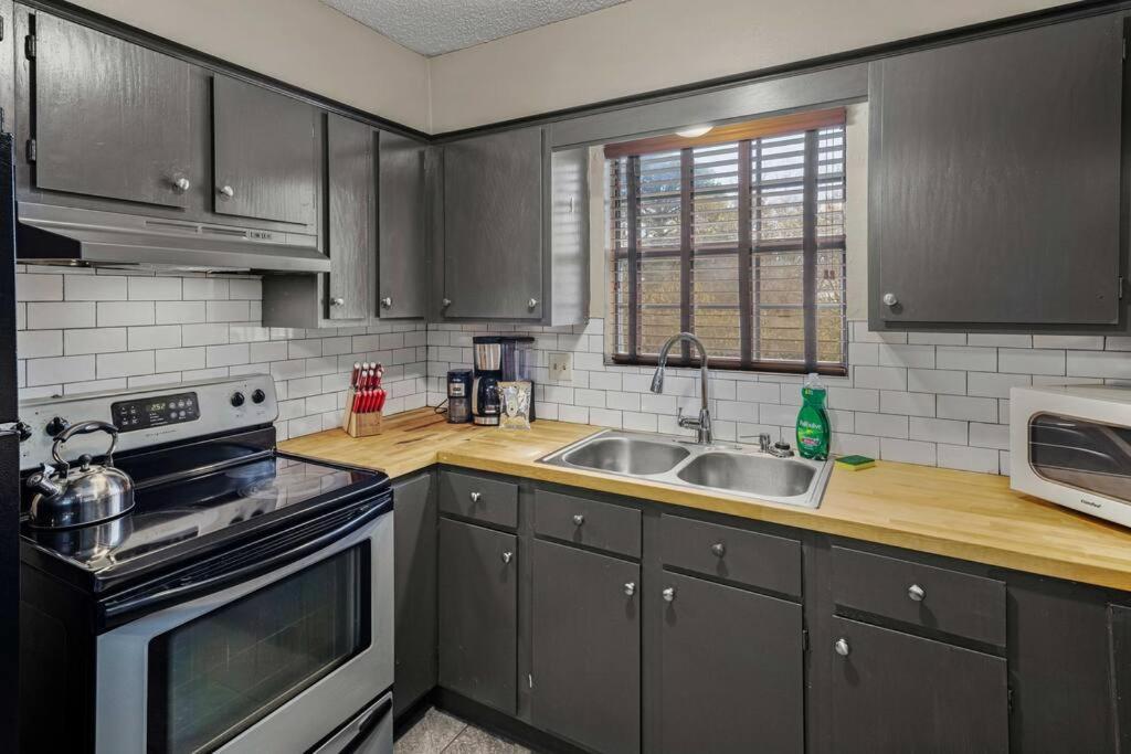 Stonegate Lodge Bear'S Den Kitchen, Pool, Firepit, Wifi ,Smart Tvs 유레카 스프링스 외부 사진